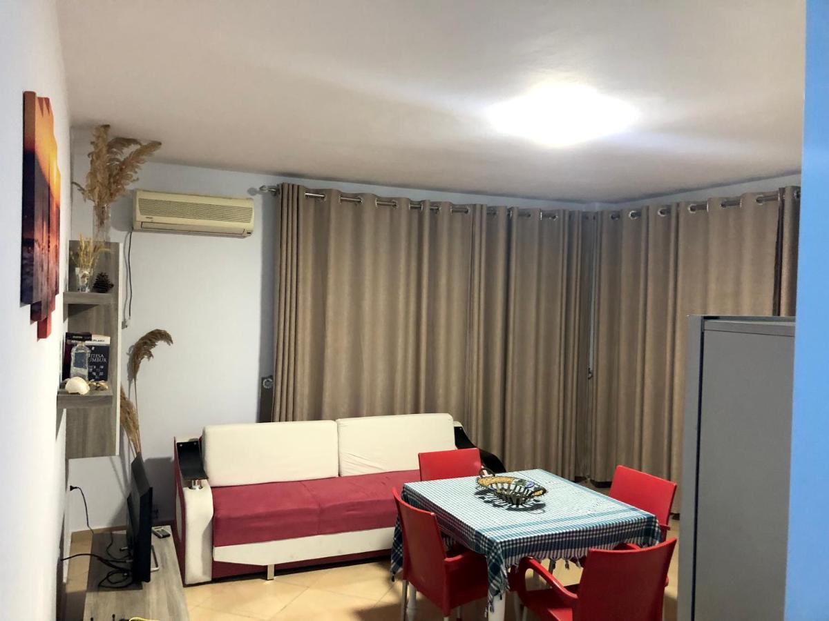 Vlore Apartment Luaran gambar