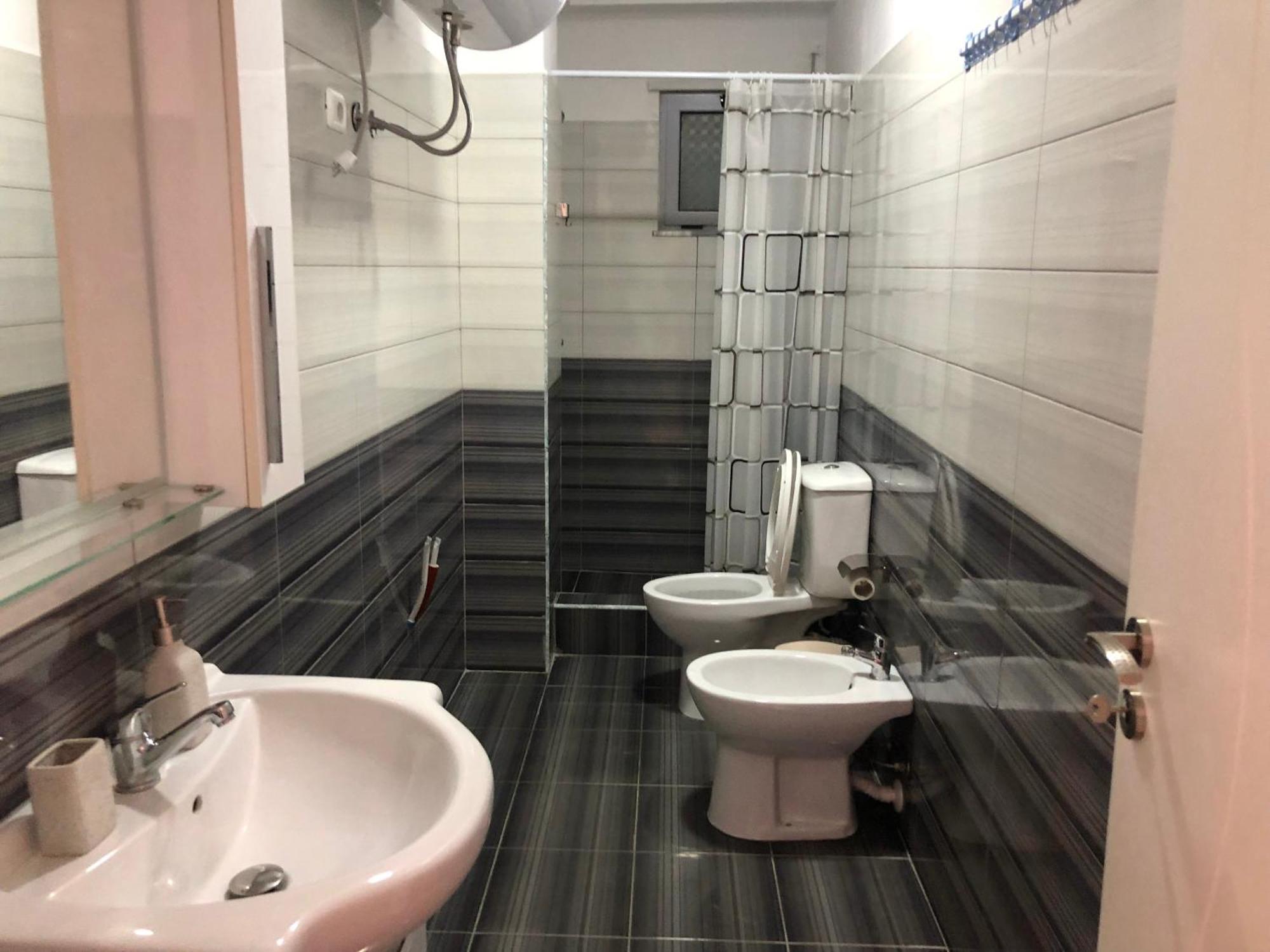 Vlore Apartment Luaran gambar