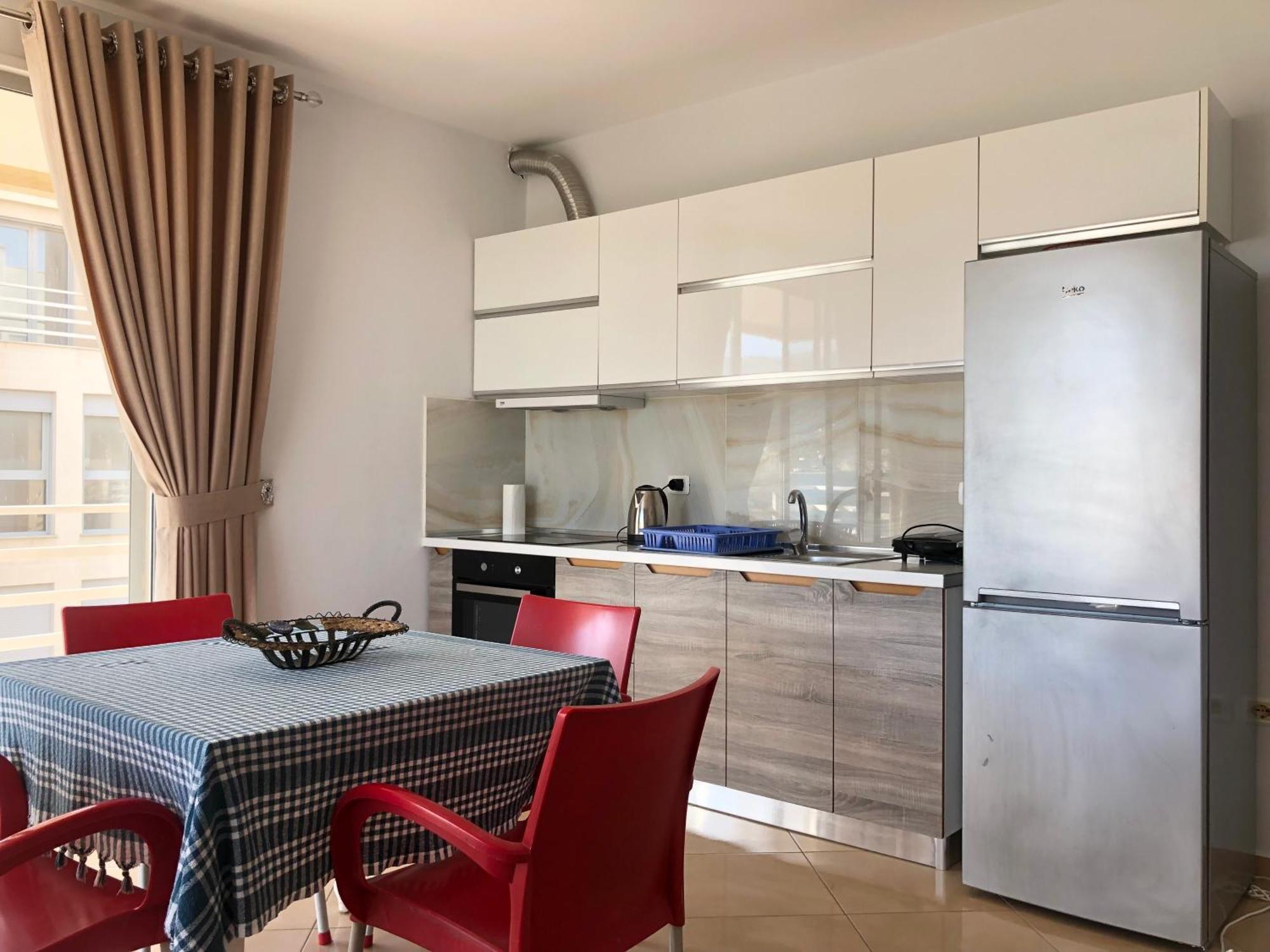 Vlore Apartment Luaran gambar